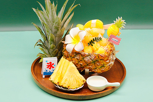 椰香凤梨雪花冰